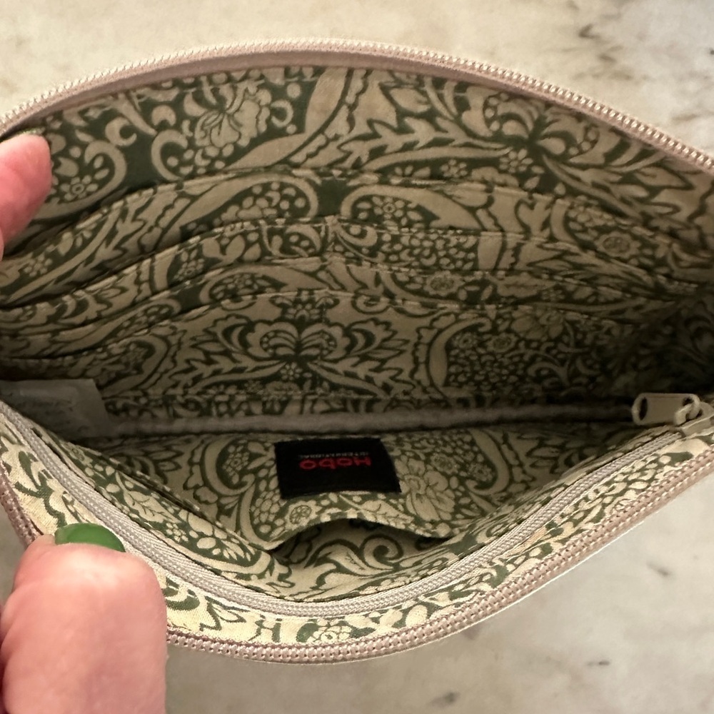NWT HOBO GOLD LEATHER WRISTLET - Picture 5 of 7